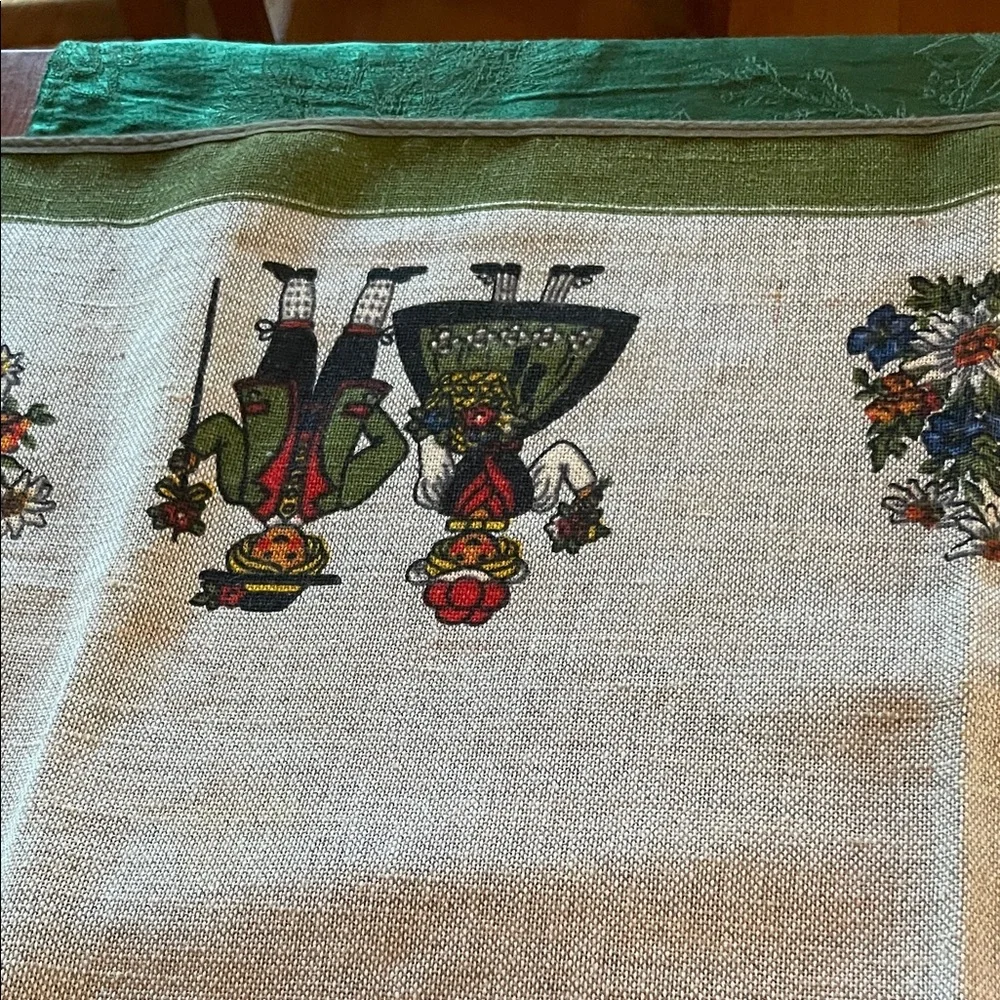 nagel charming tablecloth